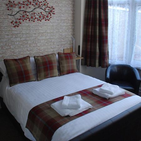 Trevali Guest House Bognor Regis Bagian luar foto