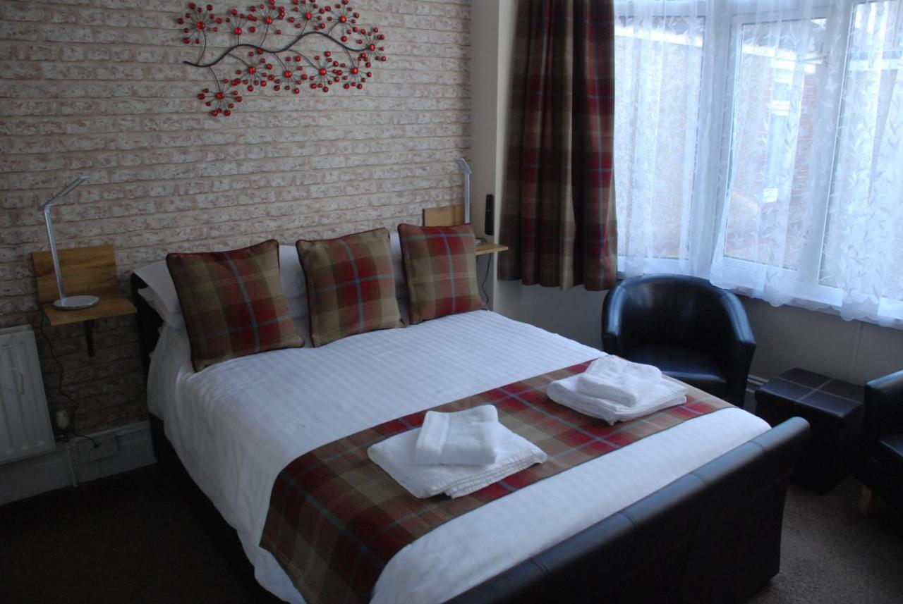 Trevali Guest House Bognor Regis Bagian luar foto