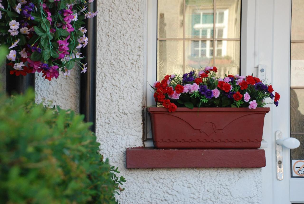 Trevali Guest House Bognor Regis Bagian luar foto