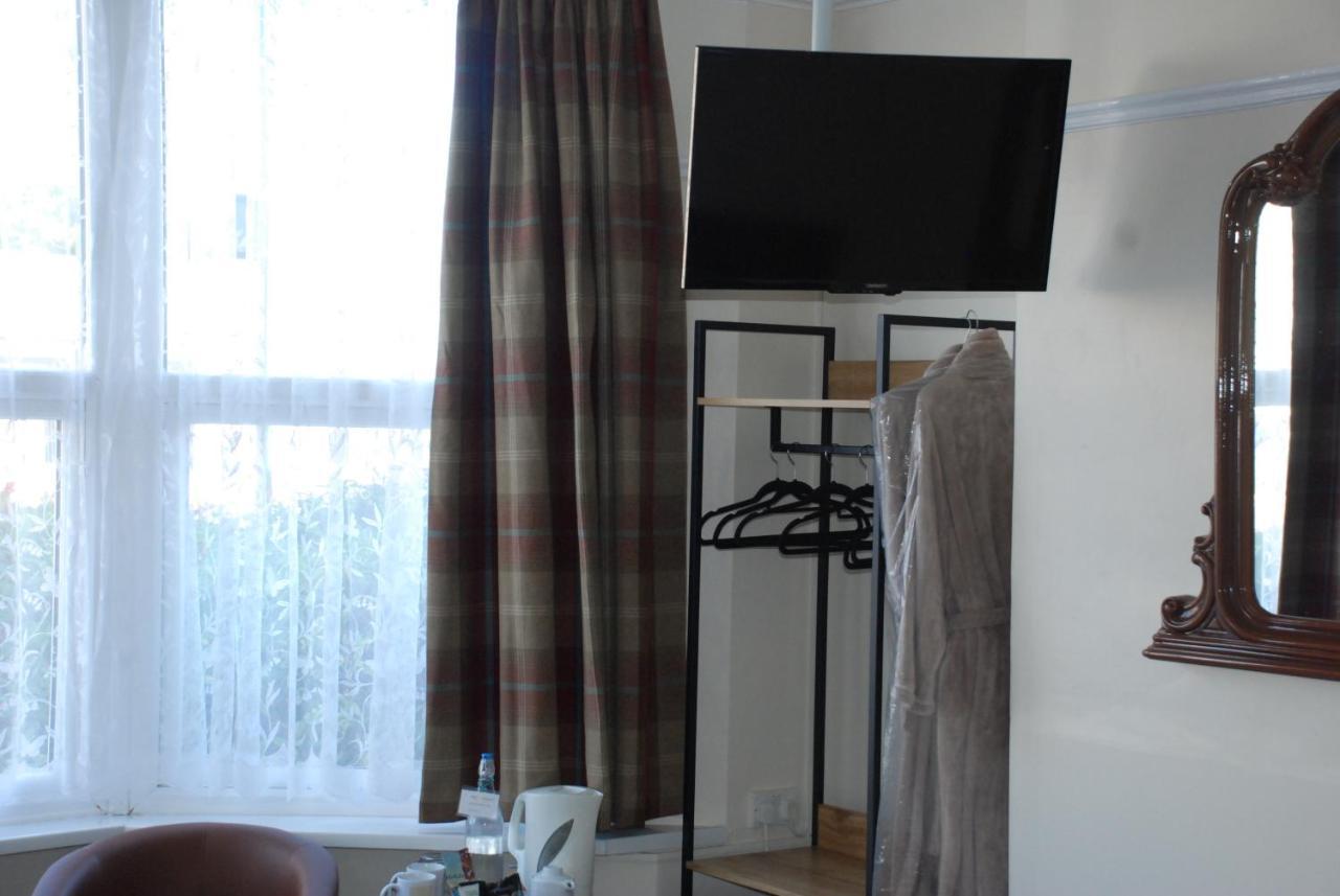 Trevali Guest House Bognor Regis Bagian luar foto