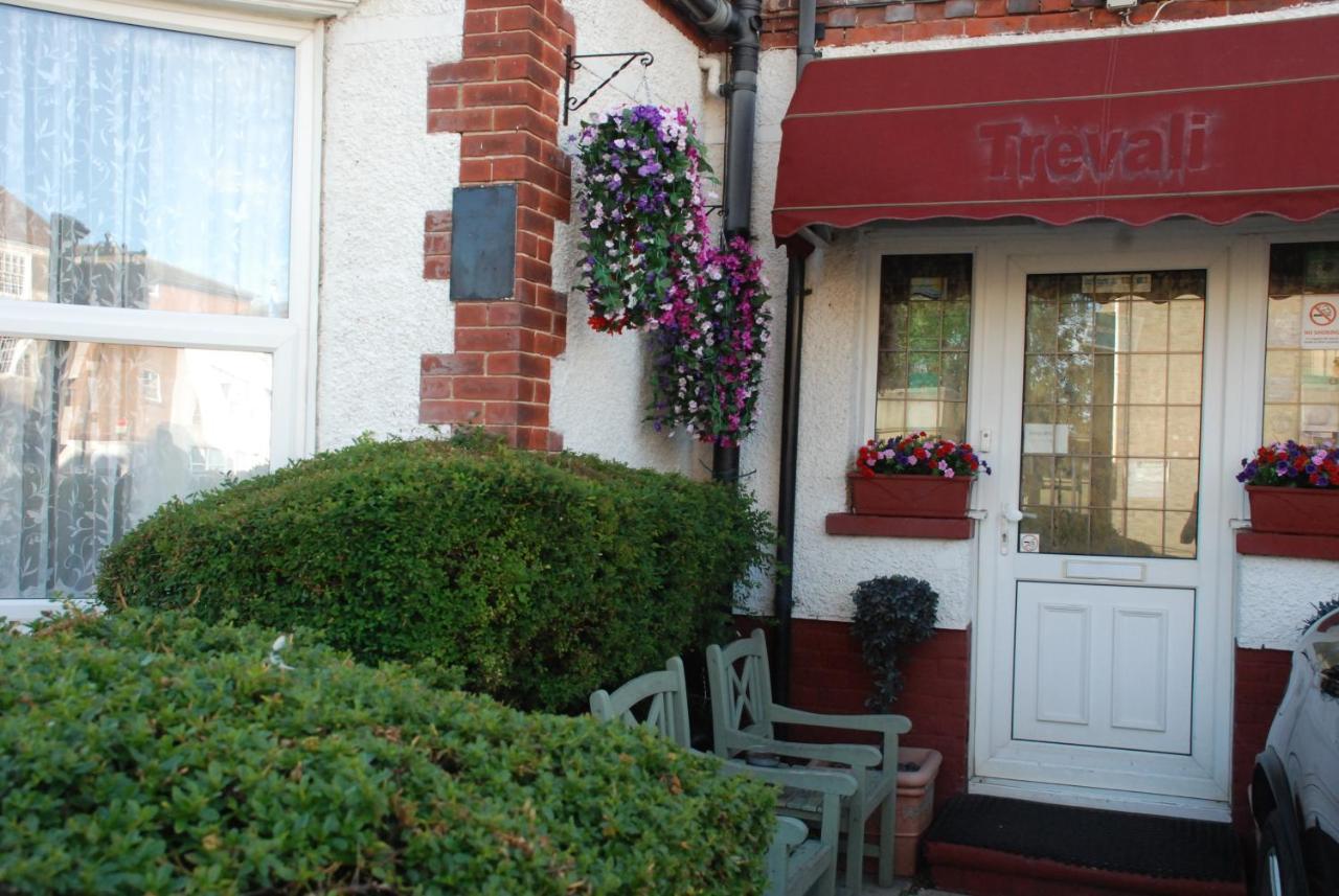 Trevali Guest House Bognor Regis Bagian luar foto