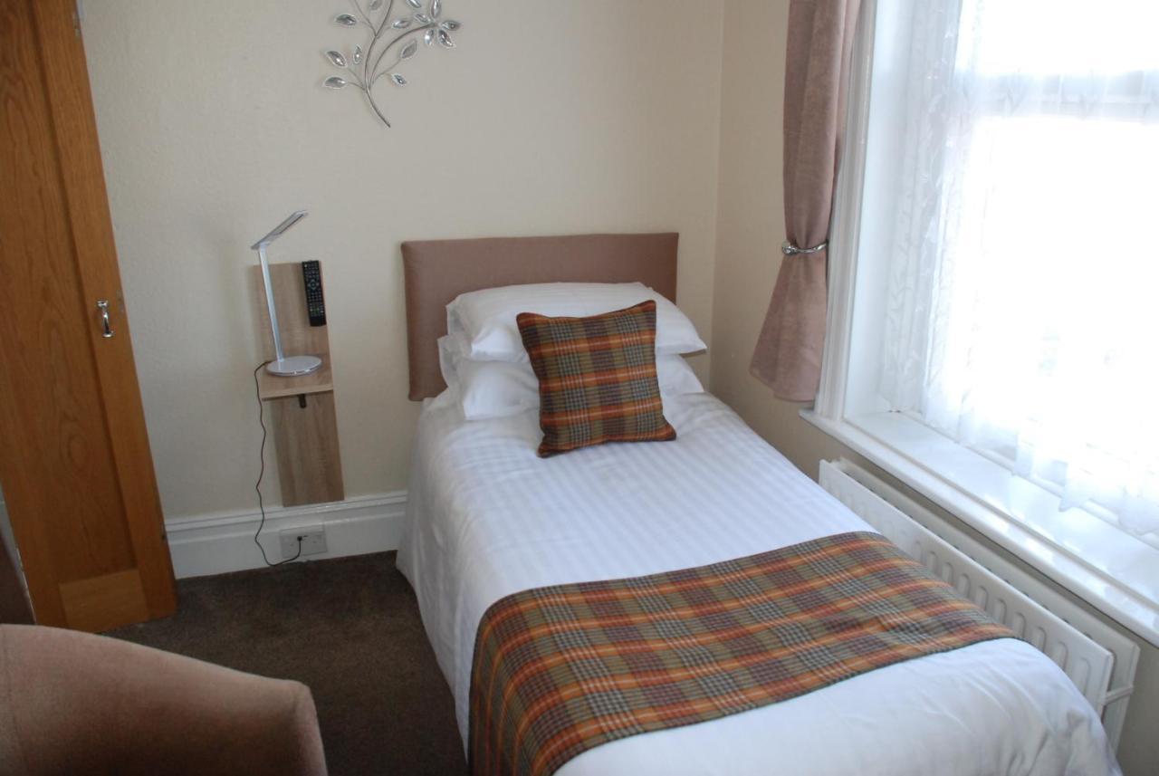 Trevali Guest House Bognor Regis Bagian luar foto